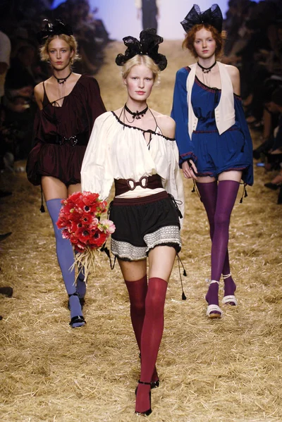 Look 2